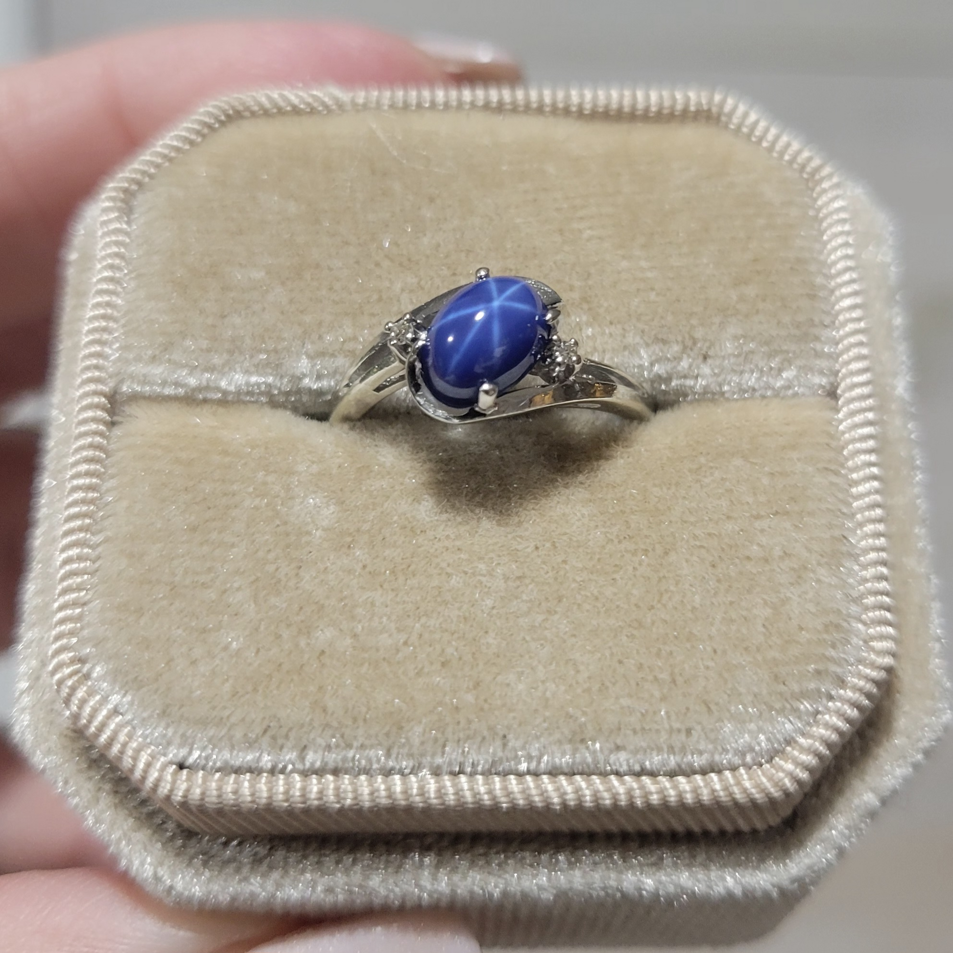 Vintage Blue Star Sapphire and Diamond 10K White Gold Ring