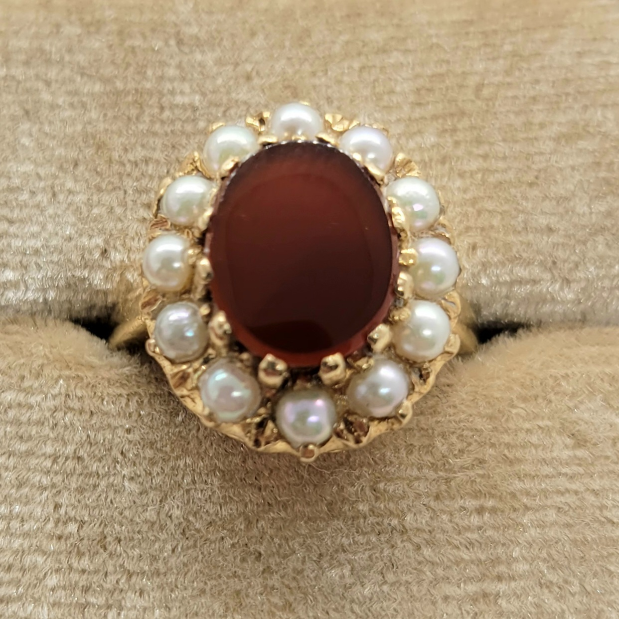 Vintage Carnelian and Pearl 14K Yellow Gold Ring