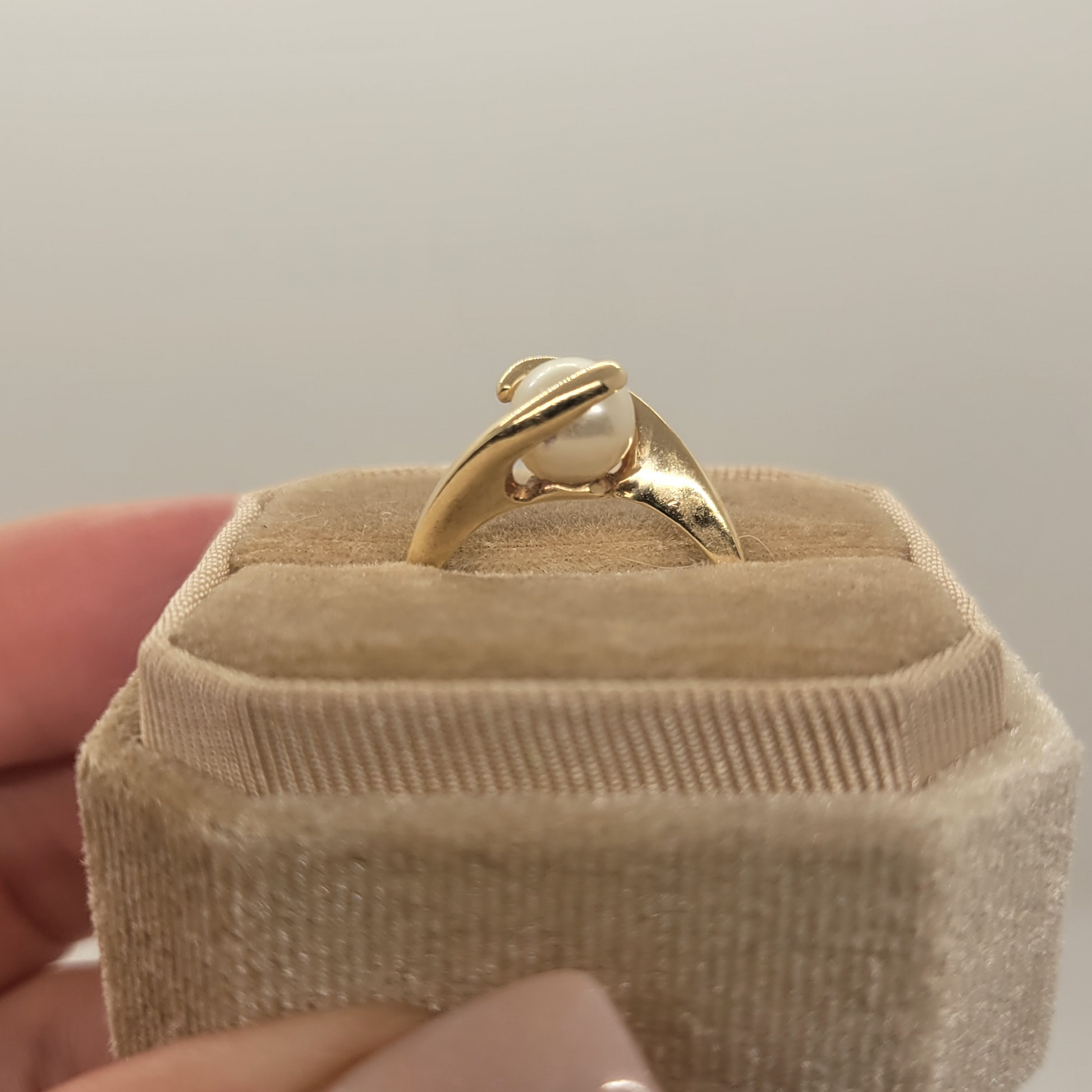 Vintage Pearl 14K Plumb Yellow Gold Ring