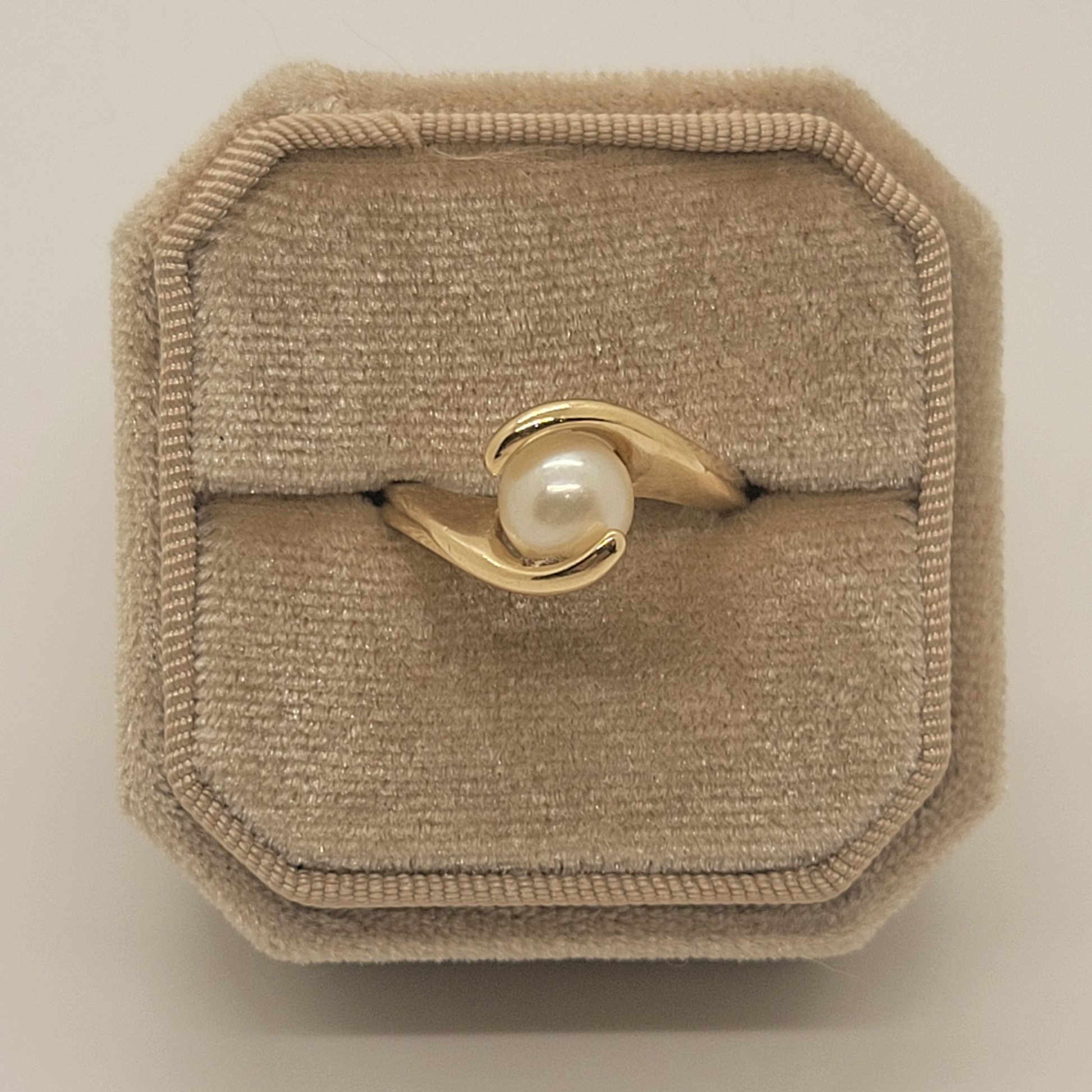Vintage Pearl 14K Plumb Yellow Gold Ring