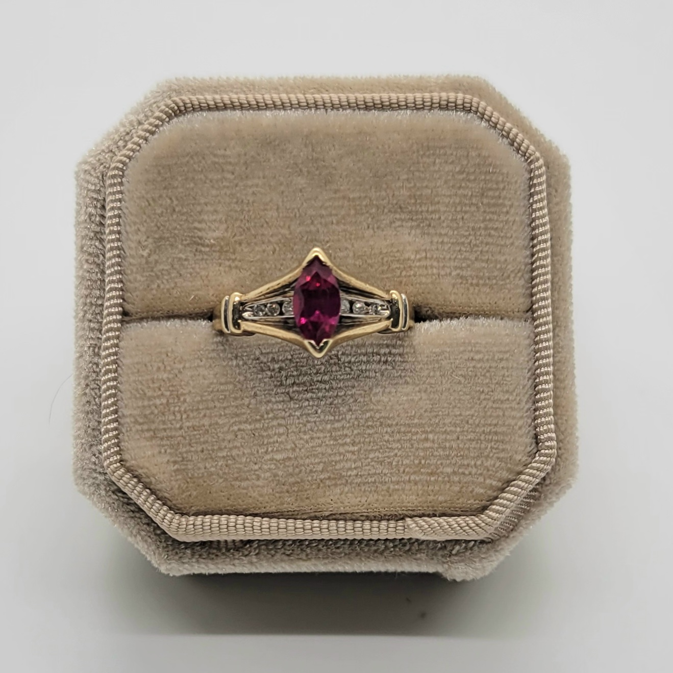 Vintage Ruby and Natural Diamond 10k Solid Yellow Gold Ring