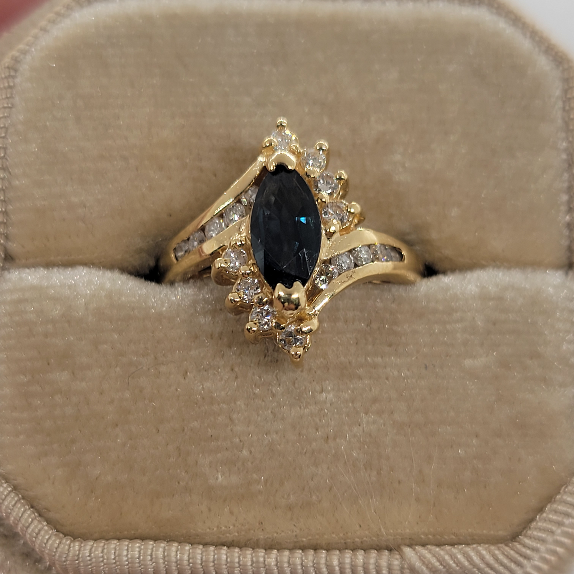 Vintage Sapphire and Diamond 14K Yellow Gold Ring